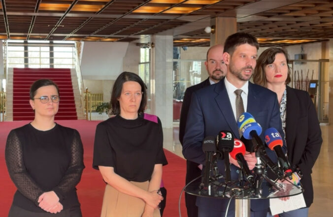 simecka 1 676x442 188771.jpg