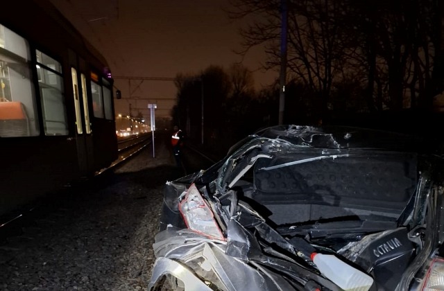 vlak auto2 189448.jpg