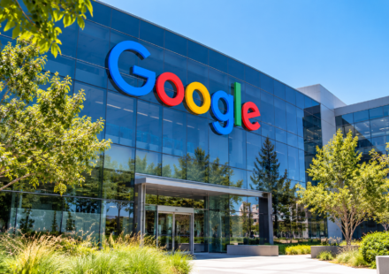 Areal Google v modernom sklenenom sidle