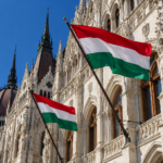 Madarsky parlament pod vlajkami