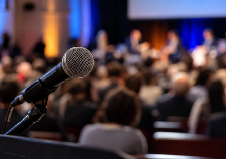 debata AktualizovaneSpravodajstvo 12102026